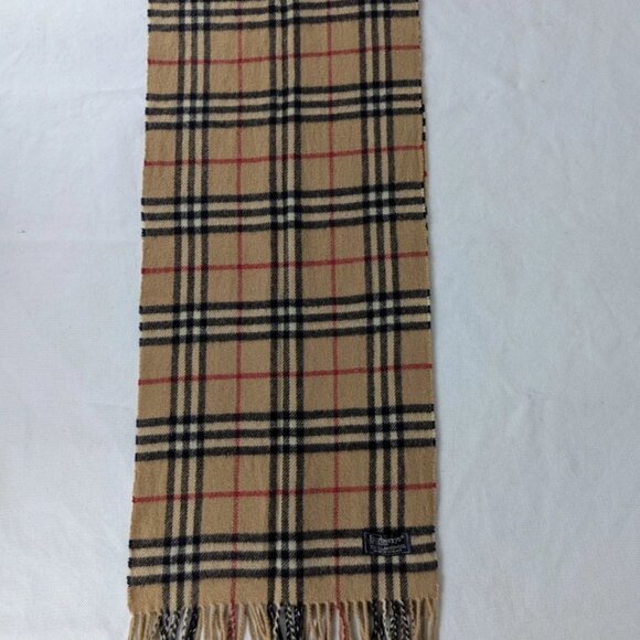 Burberrys Scarf Beige – Unisex 100% Lambswool Check – Pre-Loved – Elegant & Cozy - Picture 4 of 8